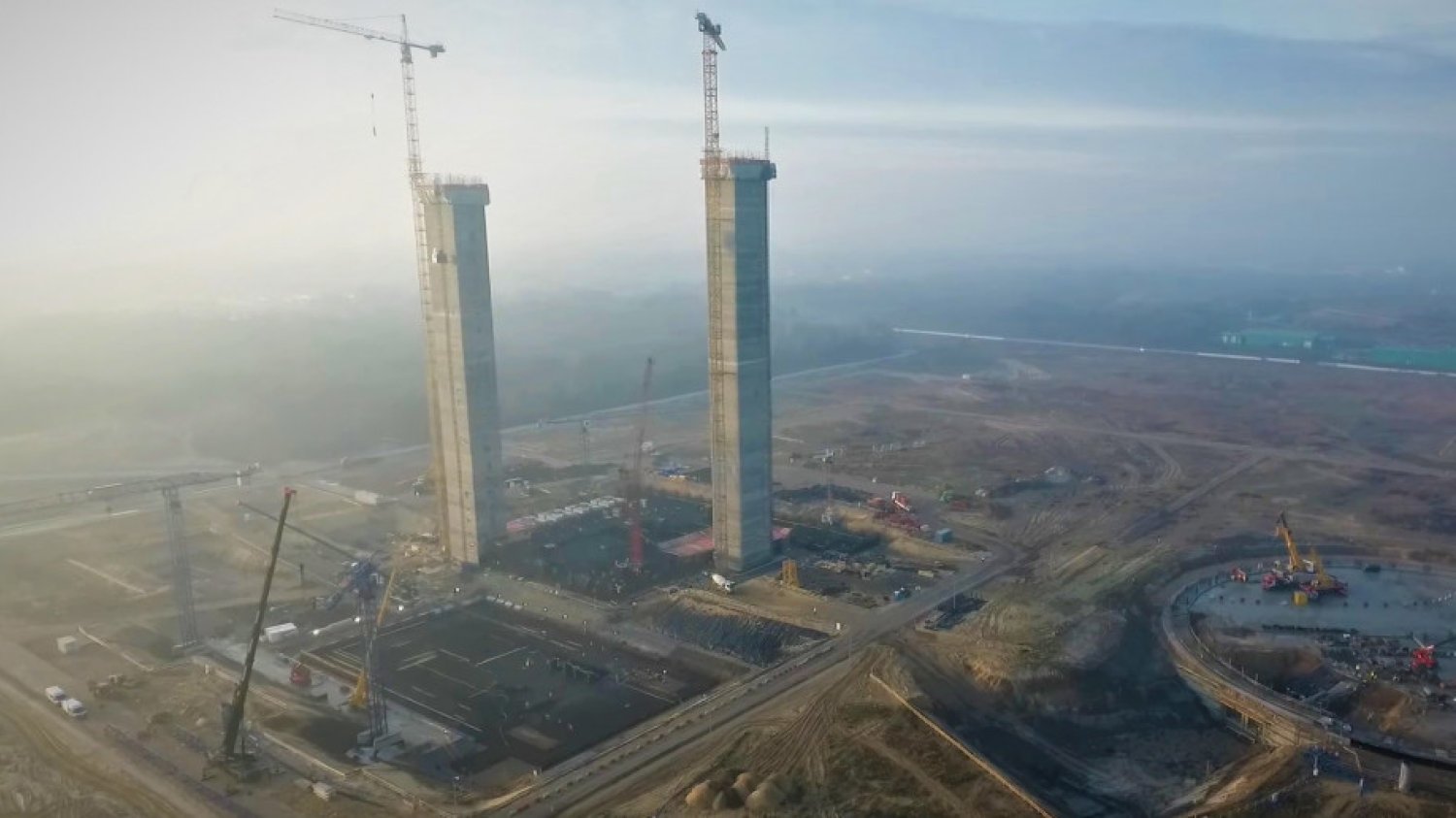 Z początkiem marca rozpoczęła się rozbiórka konstrukcji wstrzymanej budowy elektrowni w Ostrołęce.