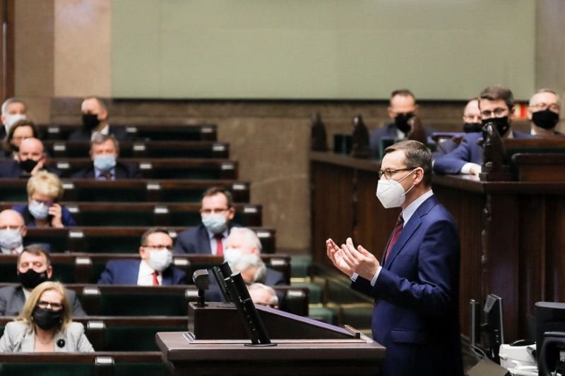 Morawiecki zaprezentował kreatywne podejście do faktów i księgowości.