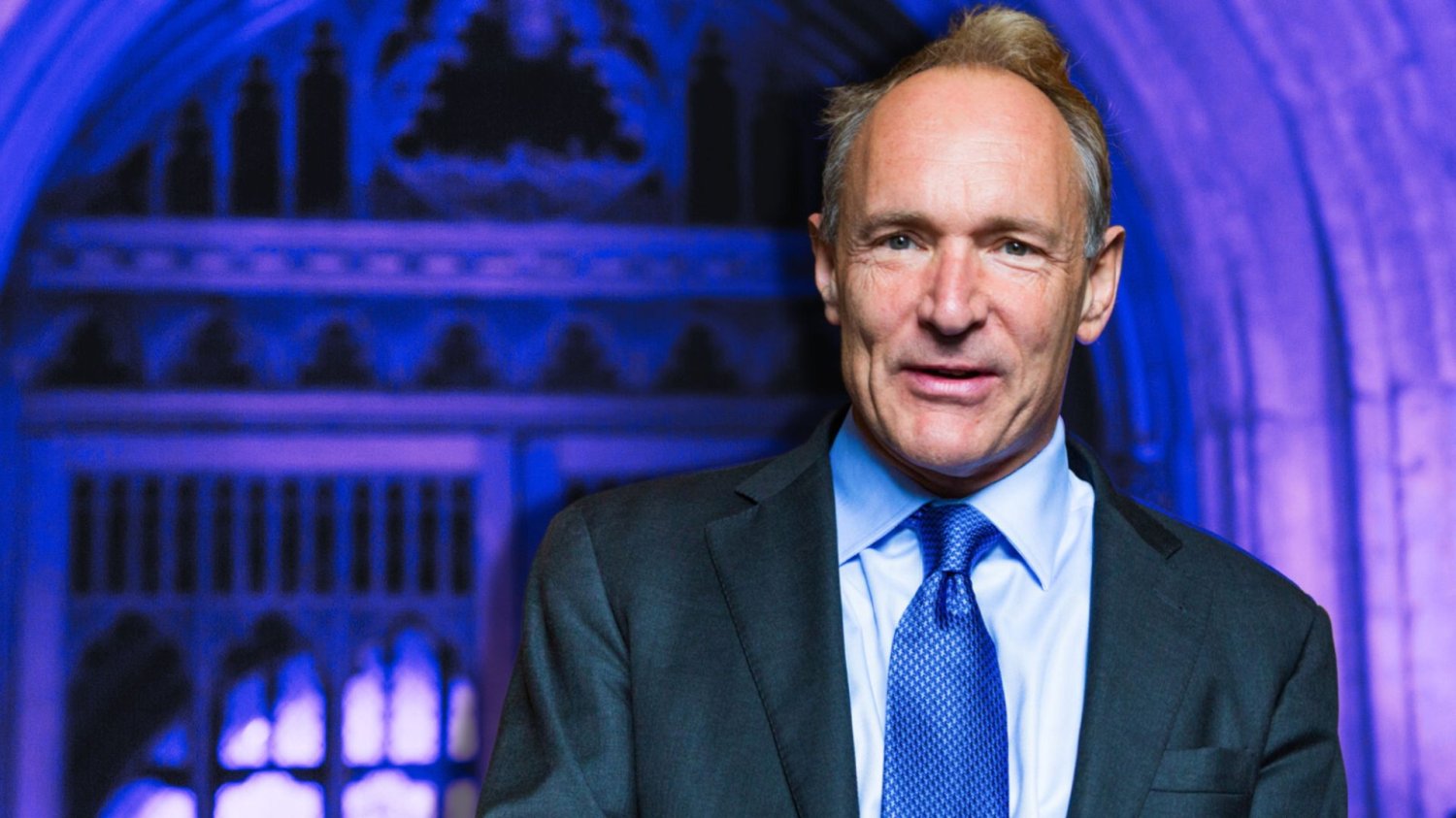 Tim Berners-Lee, twórca WWW. Dziś informatyk krytykuje big techy i ostrzega przed AI.