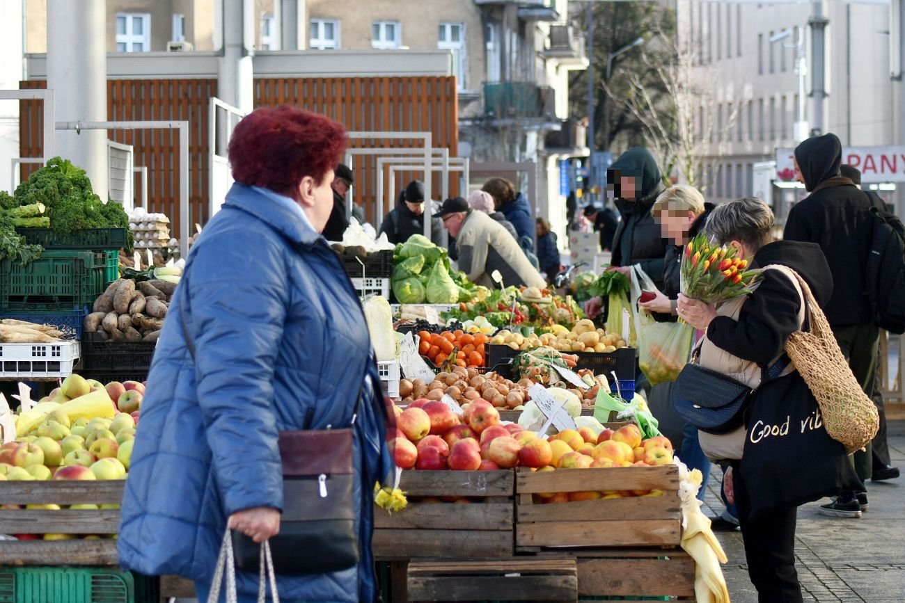 Od 1 kwietnia ceny żywności wzrosną o przynajmniej 5 procent. Rząd znosi tarczę i przywraca VAT