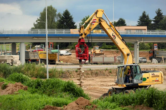 - 69 proc. firm budowlanych ma problemy ze znalezieniem odpowiednich kadr niższego szczebla - czytamy w raporcie Work Service