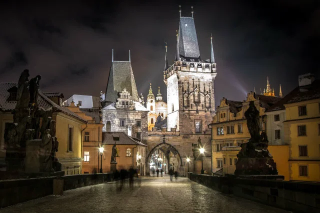 Czesi witają Polaków z otwartymi ramionami.