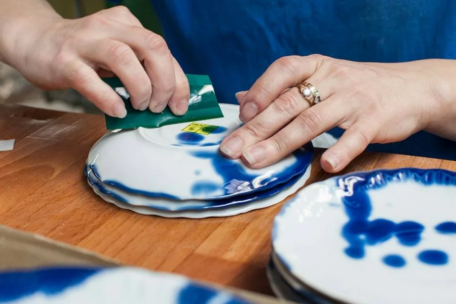 Prace nad projektem "People from the Porcelain Factory".