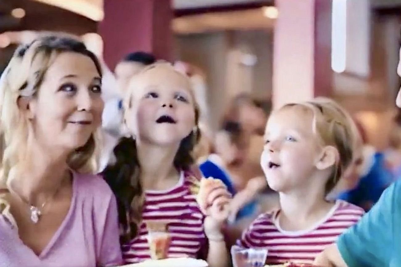 Sztuczna intelignecja poproszona o stworzenie reklamy pizzy udowodniła, że może to zrobić. Koszmarnie, ale może.