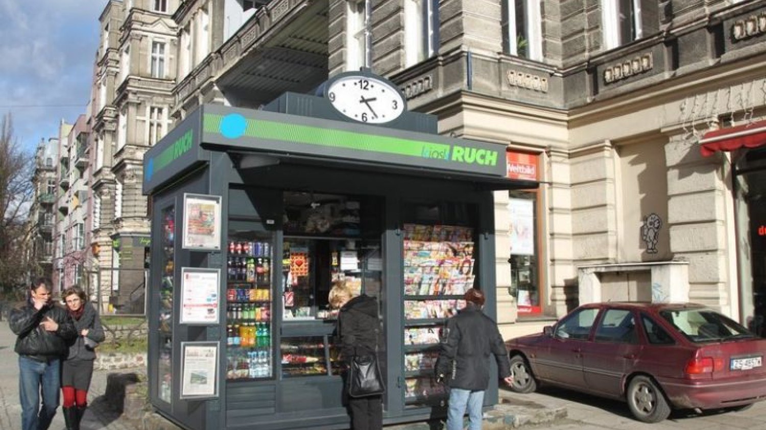 Pora się przyznać. Kiedy ostatnio kupiliście coś w takiej budce?
