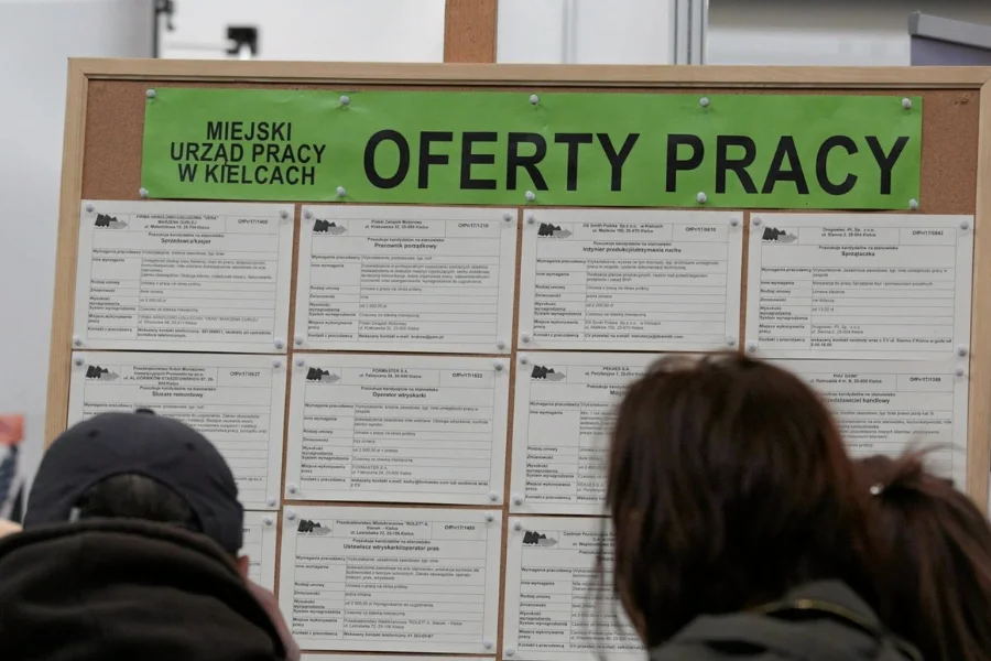 W Polsce wysokość wynagrodzenia to tabu. Ile zarabiamy, rzadko wiedzą nawet nasi koledzy z biura.