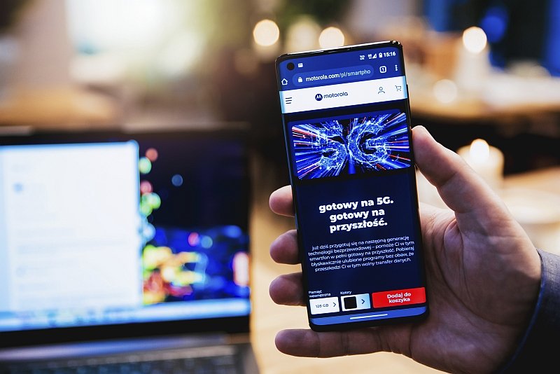 Technologia 5G to najnowszy standard komunikacji mobilnej. Przyglądamy się obsługującym sieć piątej generacji smartfonom, które ma w swoim katalogu Motorola