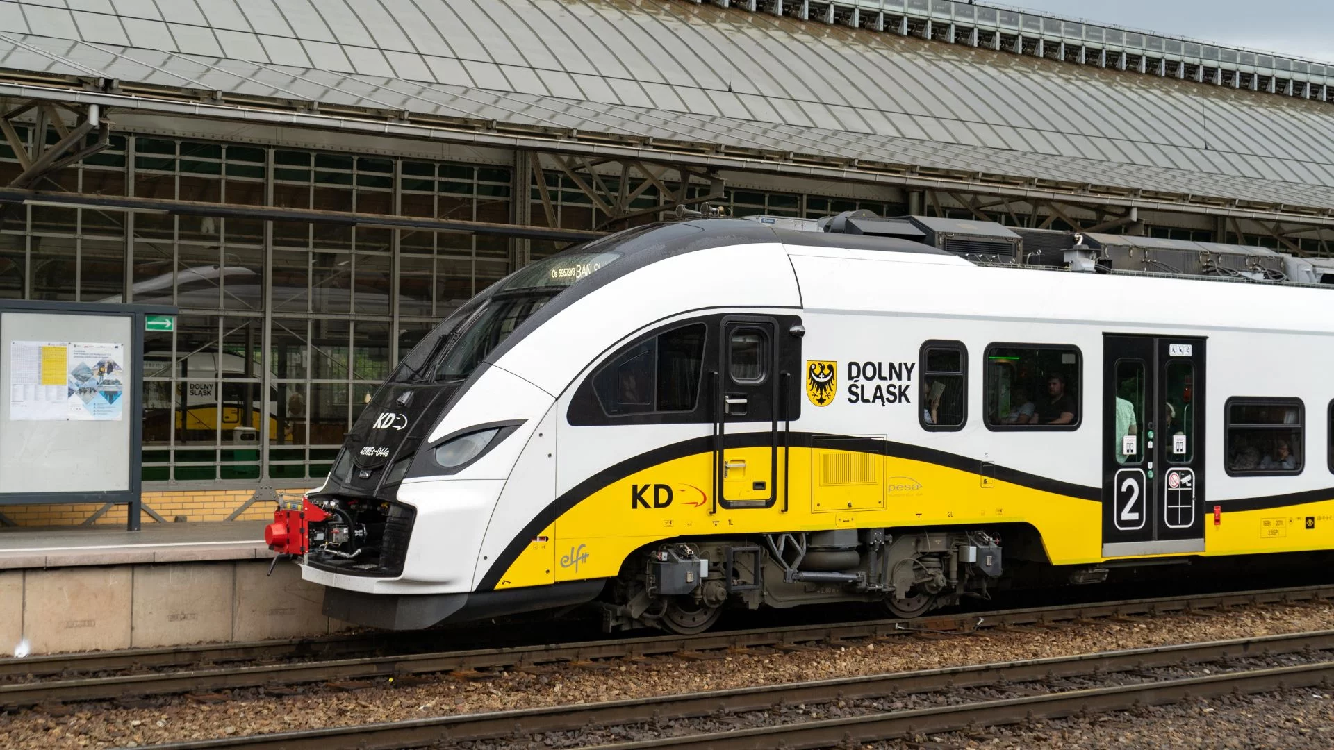 Pociągi wracają na Dolny Śląsk. Więcej tras i możliwości dla pasażerów. Pociągi wracają na Dolny Śląsk. Więcej tras i możliwości dla pasażerów.