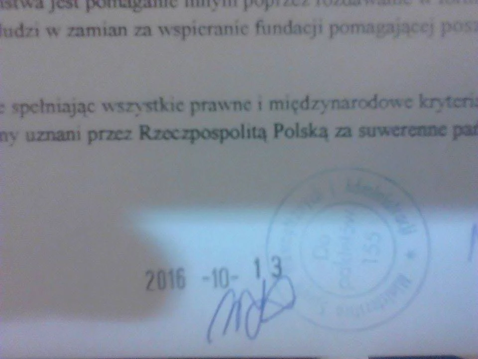 Pieczątka MSWiA pod dokumentem, w którym Mieszko Makowski powiadamia o utworzeniu mikropaństwa Kabuto.