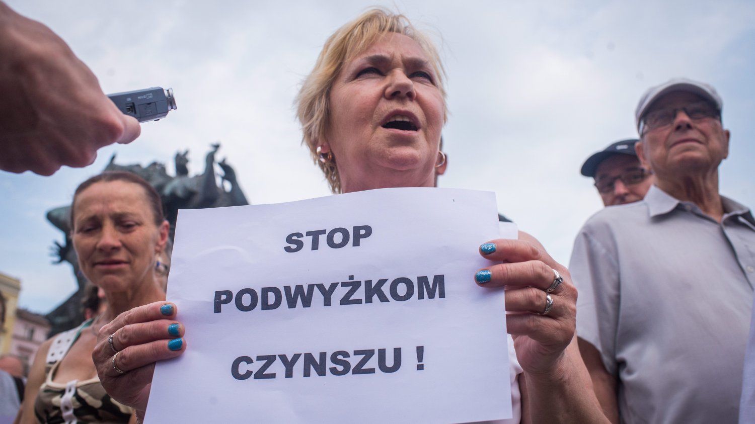 Podwyżki czynszu, rachunków za prąd, wyższe koszty wywozu śmieci i skaczące ceny żywności - czy są powody do paniki przed przyszłorocznymi podwyżkami?