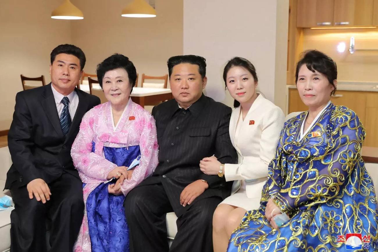 Ri Chun Hi "różowa dama" i Kim Dzong Un