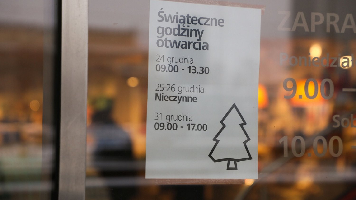 W pierwszy i drugi dzień Świąt da się zrobić zakupy w wybranych placówkach.
