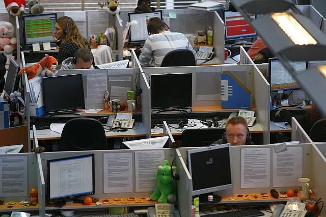 Nie będą już dzwonić do nas natrętni telemarketerzy, tłumacząc mętnie, że nasz numer został wylosowany przez komputer, albo „pochodzi z bazy”.