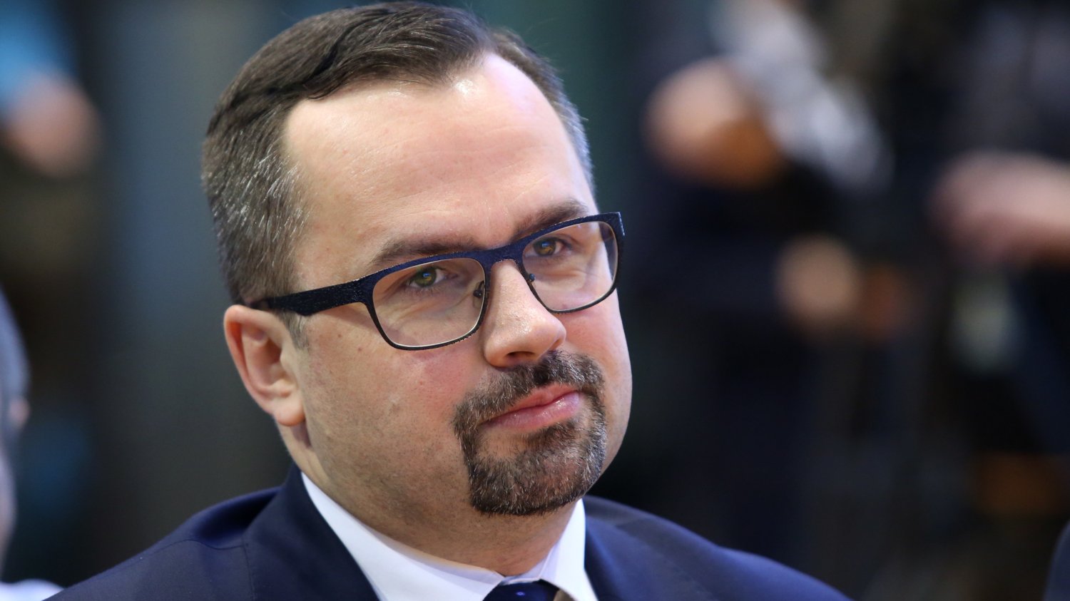 Marcin Horała, wiceminister infrastruktury i pełnomocnik rządu ds. CPK, zdradził, jaką pensję pobierają prezesi niepowstałego megalotniska.