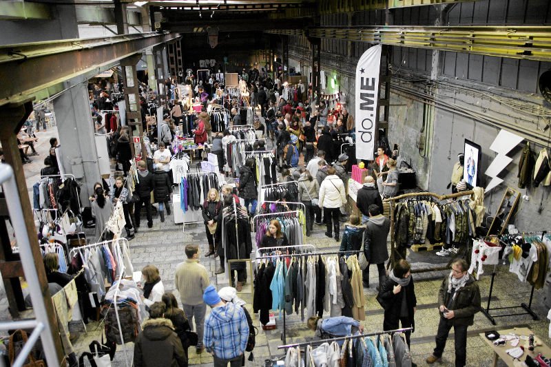 Targi Mustache Yard Sale odwiedzają dziesiątki tysięcy osób.