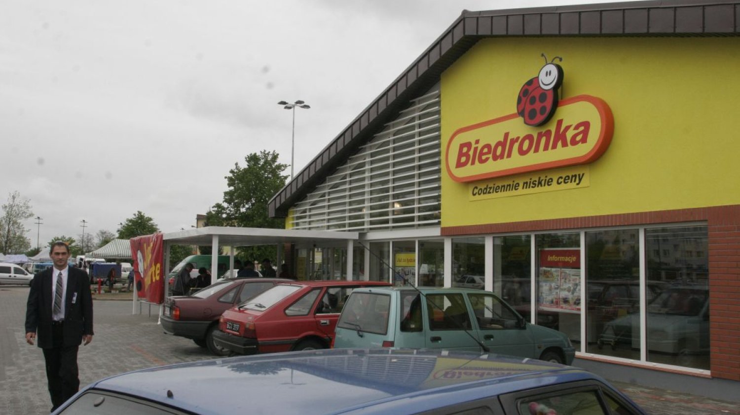 Na toalety w Biedronkach klienci sieci czekali od wielu lat