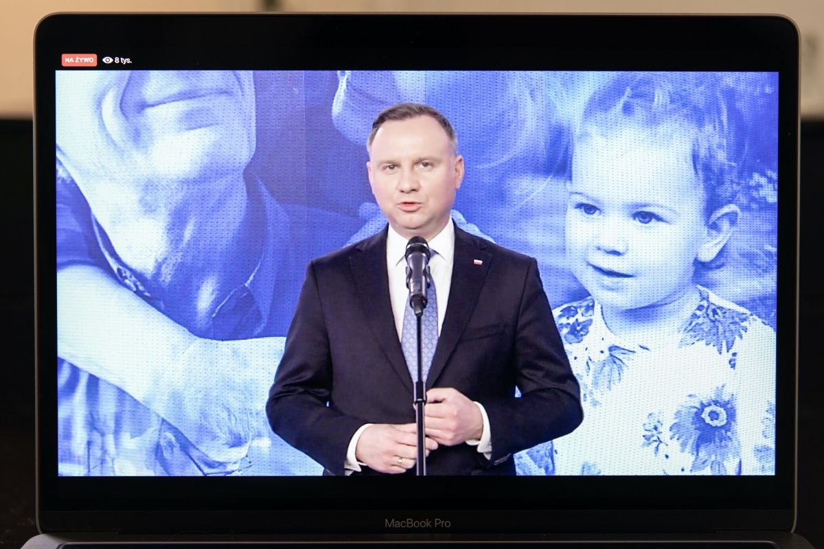 Andrzej Duda zapowiedział, że woli ograniczyć inwestycje w infrastrukturę niż wypłaty 500 Plus.