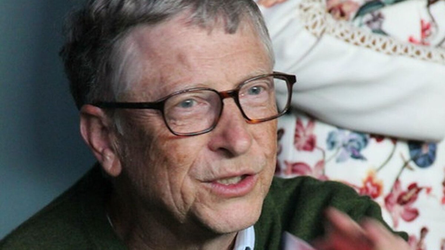 Bill Gates po przejściu na emeryturę, dość aktywnie recenzuje książki.