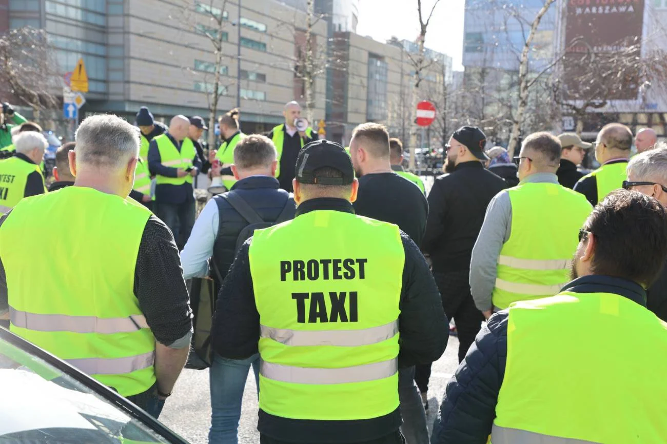 Kolejny protest taksówkarzy w Warszawie
