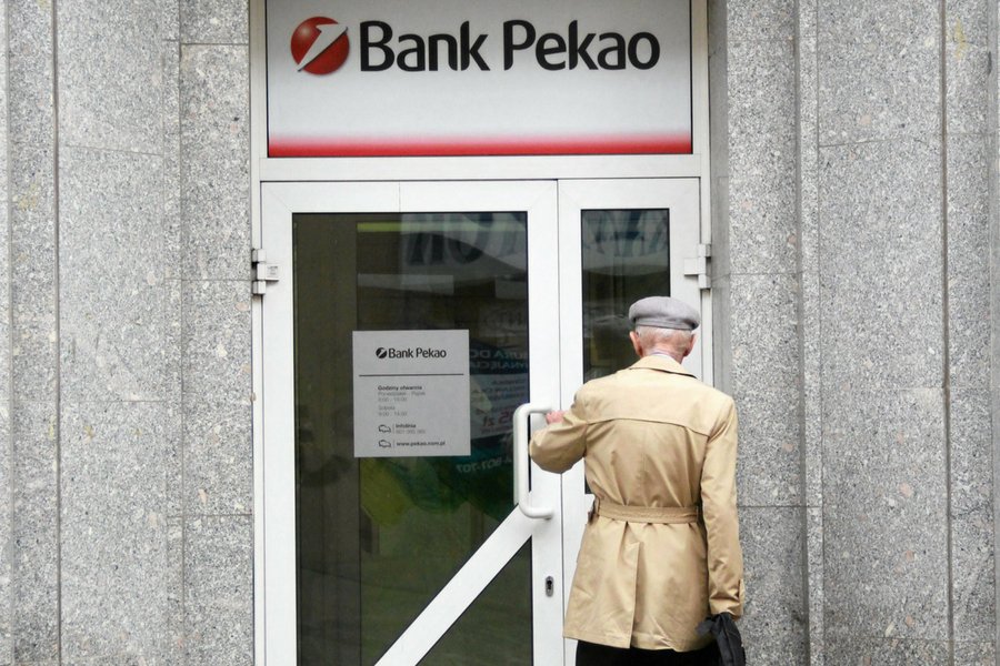 Bank Pekao S.A. po roku od "repolonizacji": wewnętrzne spory, demotywacja, psychoza strachu.