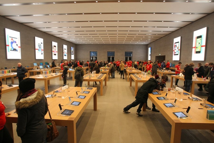 Sklep Apple w Berlinie.