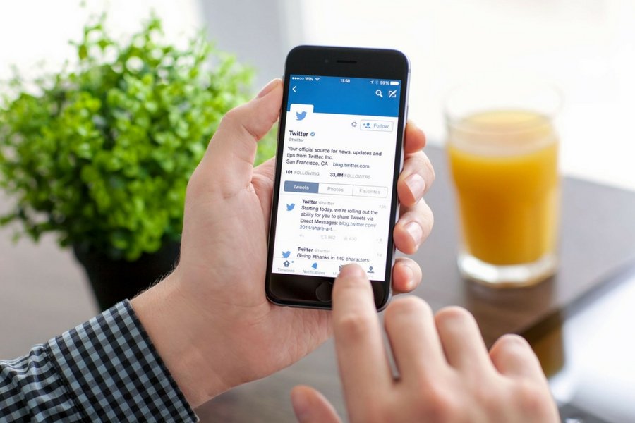 Zmień hasło do Twittera. Firma nie zauważyła, że system zapisuje plik z niezabezpieczonymi hasłami użytkowników.