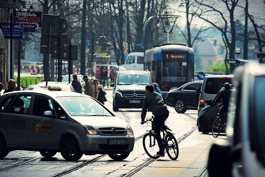 Propozycja obowiązkowego ubezpieczenia OC dla rowerzystów ma niewielkie szanse na urzeczywistnienie.