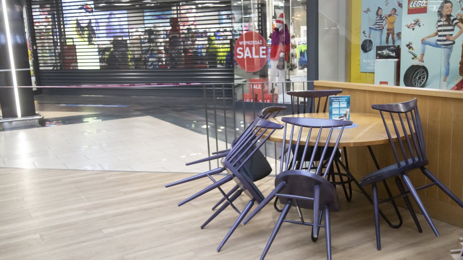 Galerie handlowe mają sposób na otworzenie restuaracji.