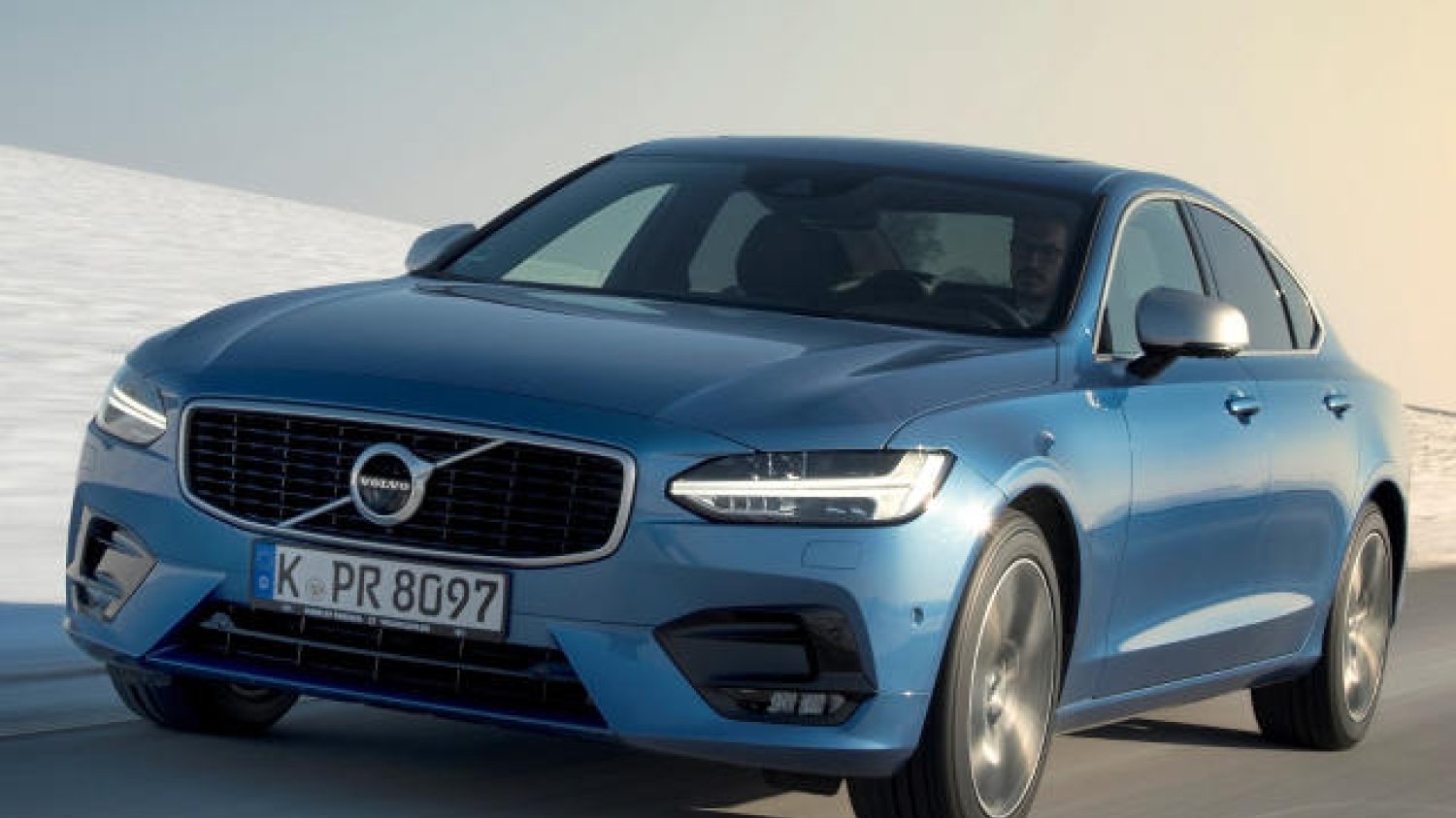 Volvo S90 jest hitem w segmencie Premium w Europie i USA