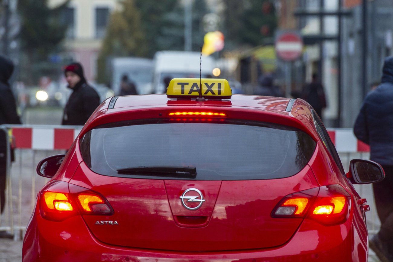 Wielu taksówkarzy zawiesza działalność