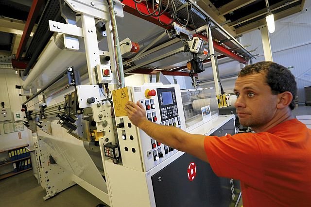 Hala produkcyjna Toruńskich Zakładów Materiałów Opatrunkowych.