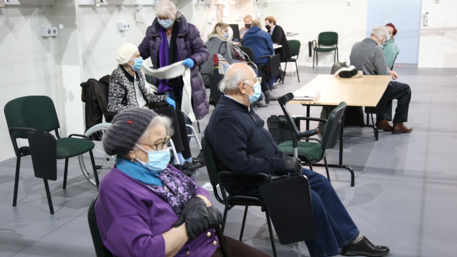Oszuści nie odpuszczają seniorom nawet w czasie pandemii.