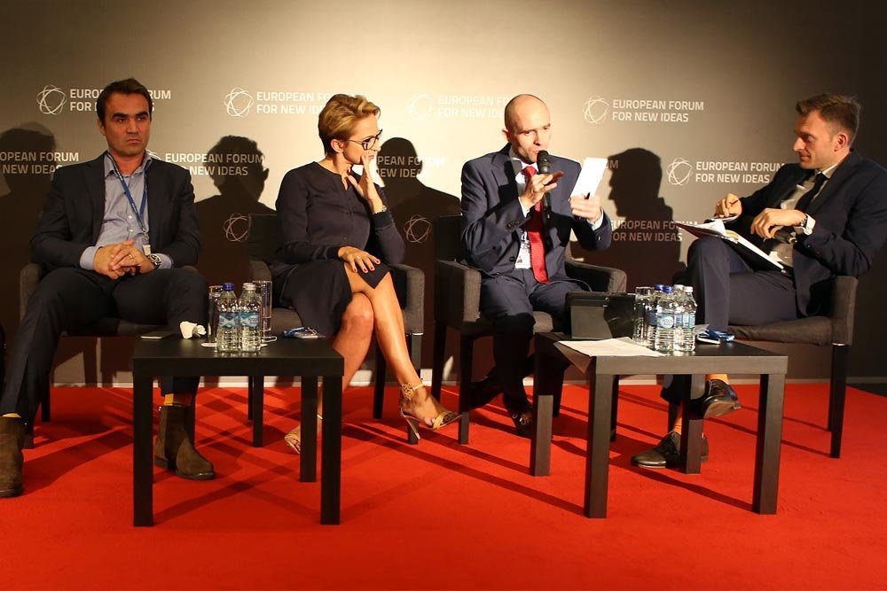 Europejskie Forum Nowych Idei, panel Kto i jak wspiera polskie innowacje? Od lewej: Marek Borzestowski - Giza Polish Ventures, Patrycja Zielińska - ARP, Leszek Grabarczyk - NCBR, Tomasz Machała - naTemat.pl