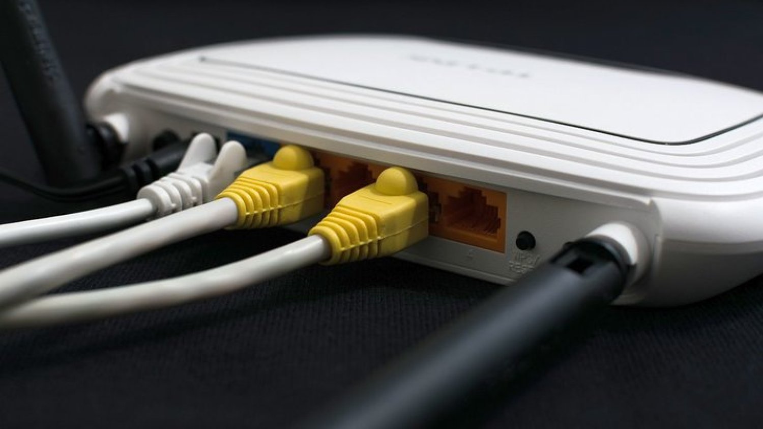 W popularnych układach sieci Wi-Fi wykryto podatność na cyberataki.