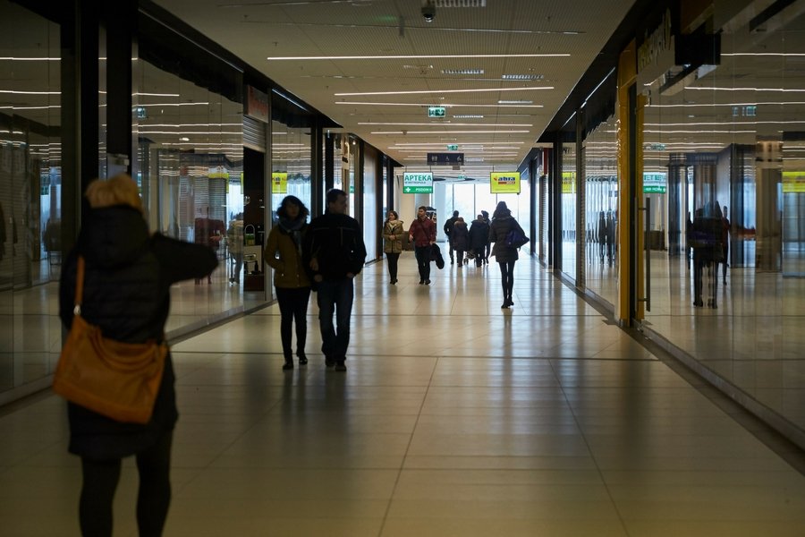 Pierwsza niedziela wolna od handlu: pustki w galeriach, ćwierć miliarda złotych wydane online.