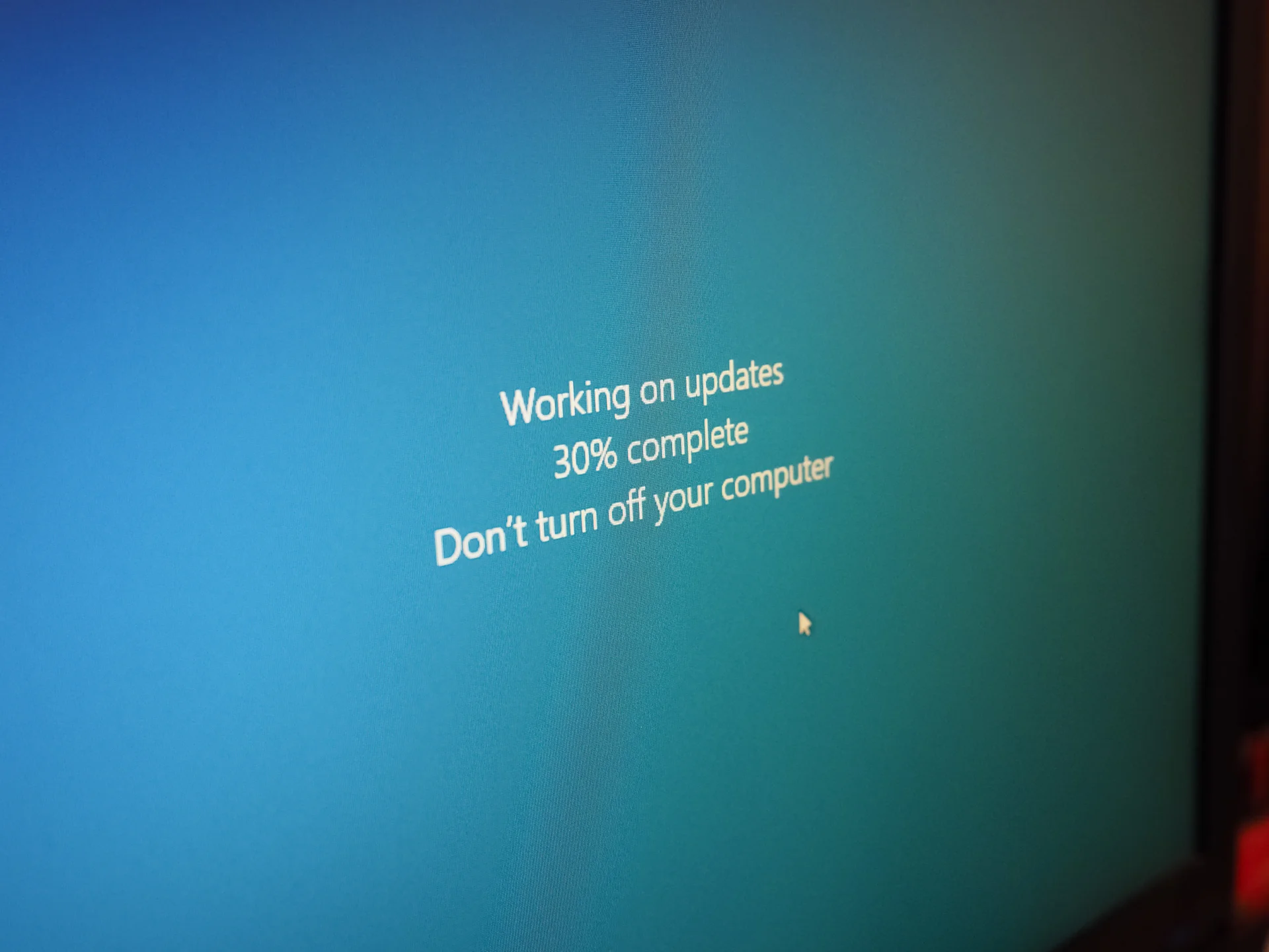 Majowa aktualizacja Windows 10 powoduje sporo problemów u niektórych użytkowników. Gdy firma pracuje nad poprawką, podpowiadamy, jak usunąć felerną aktualizację