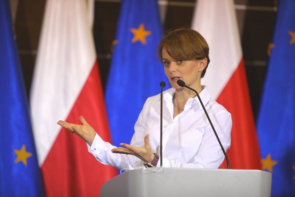 Wicepremier Jadwiga Emilewicz opowiedziała o założeniach społecznych inicjatyw mieszkaniowych.