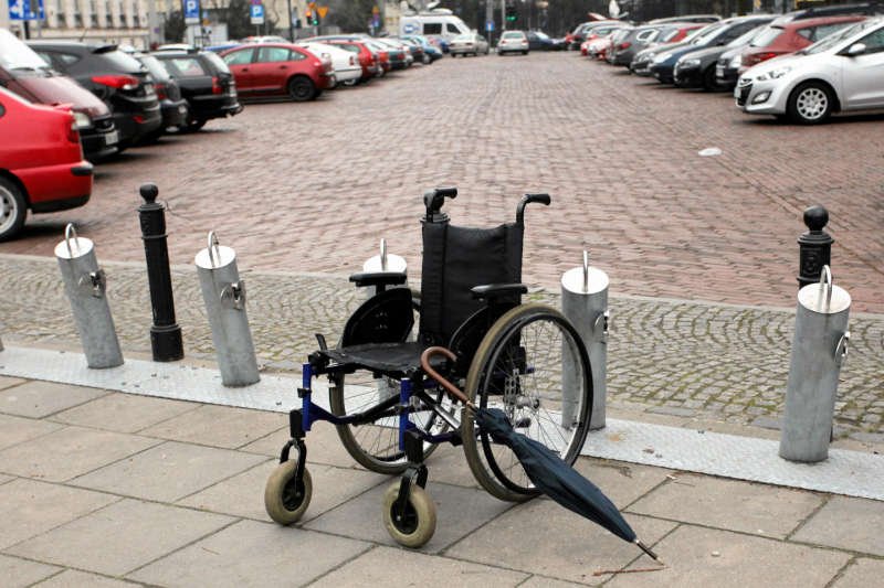 Kierowany myślami egzoszkielet pozwala wykonać ruchy całkowicie sparaliżowanym osobom