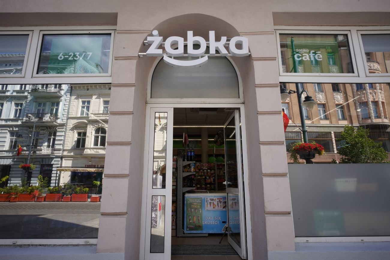 Kolejna nowość od Żabki. To element strategii "sklepu wielozadaniowego"