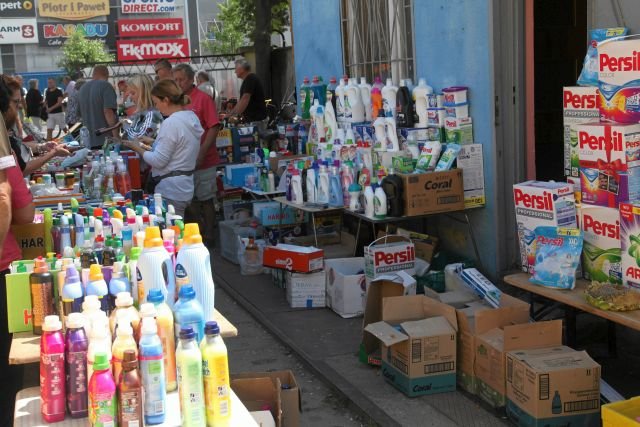 Stoiska i sklepy z "niemiecką chemią" są w każdym mieście. Tymczasem Niemcy kupują od nas coraz więcej produktów chemicznych, w tym proszków do prania