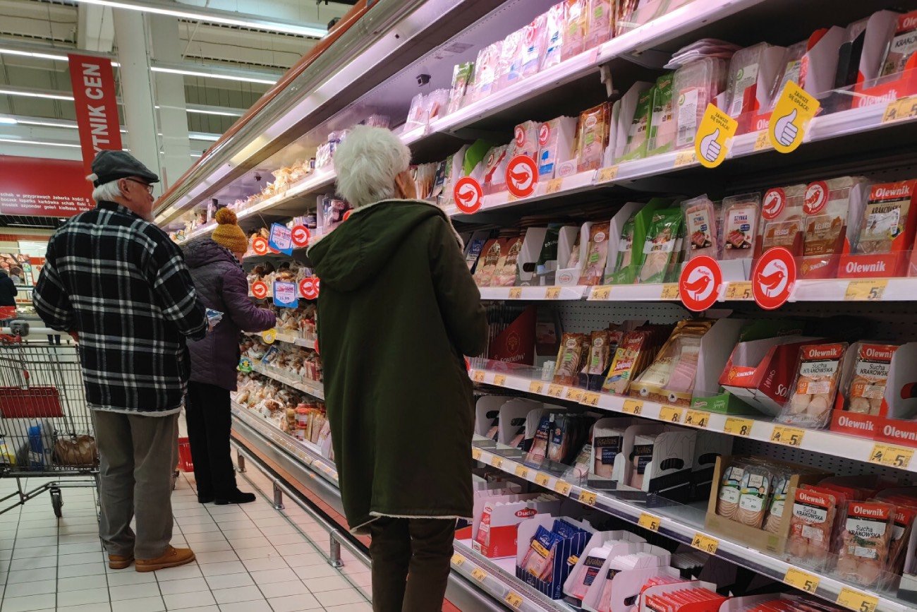 Co z cenami żywności w 2023 roku? Jest nowa prognoza