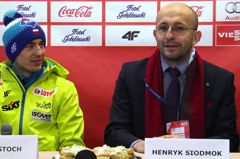 Firma kierowana przez Henryka Siodmoka angażuje się w działalność społeczną i sportową.