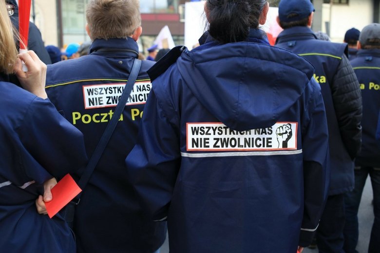 Listonosze masowo przechodzą na zwolnienia. Nazywają to "grypą gołębi pocztowych"