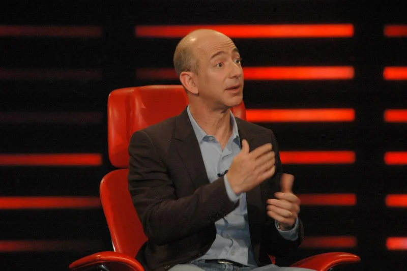 Jeff Bezos zabronił używać w Amazonie PowerPointa do prezentacji pomysłów. Były pracownik ujawnia dlaczego.