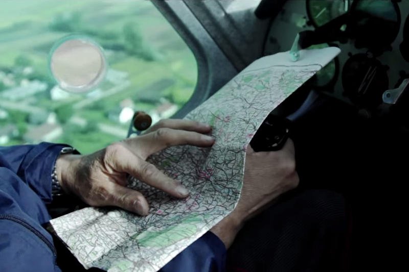 Zespół składający się z pilota i archeologa-fotografa najlepiej sprawdza się podczas prac.