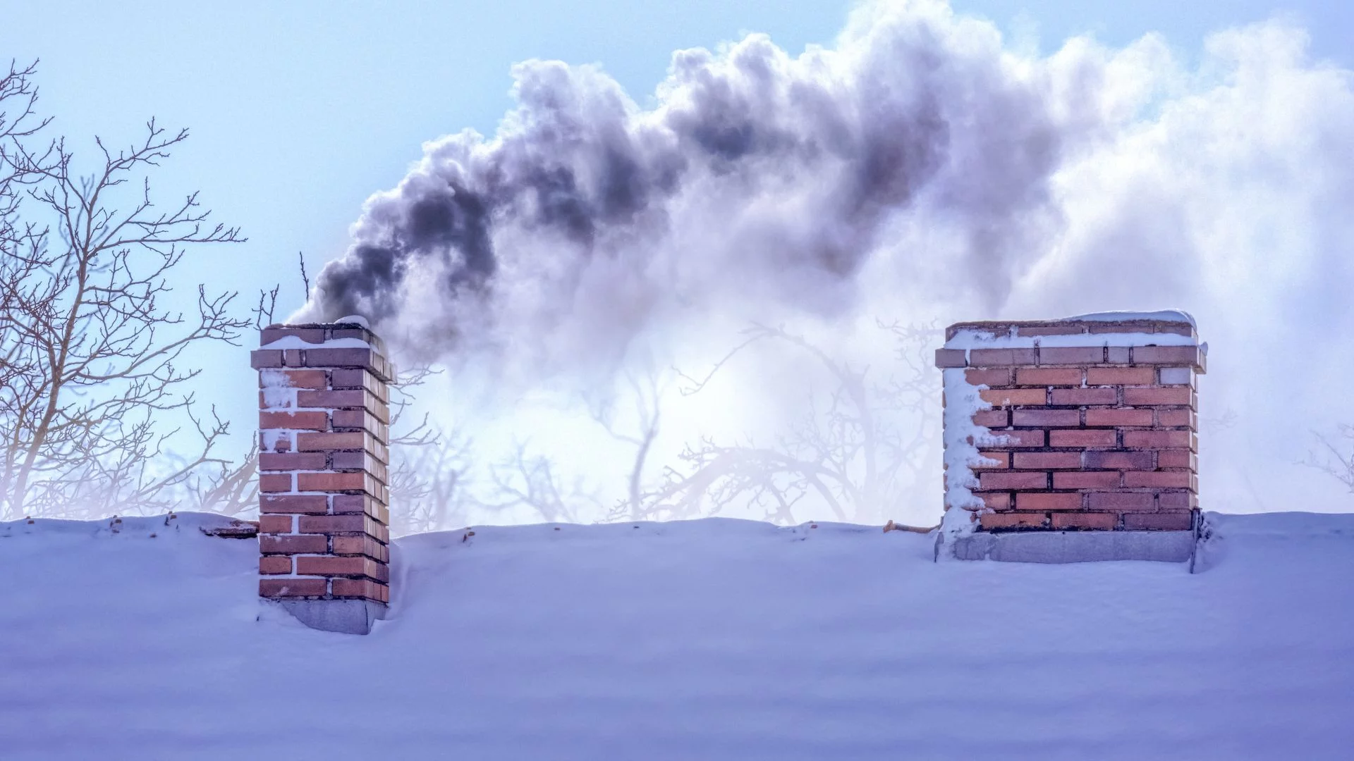 Dwa województwa zmieniają przepisy antysmogowe. Konkretne kominki, albo wysoka kara