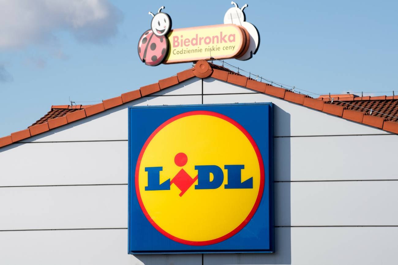 Logo Biedronki i Lidla.