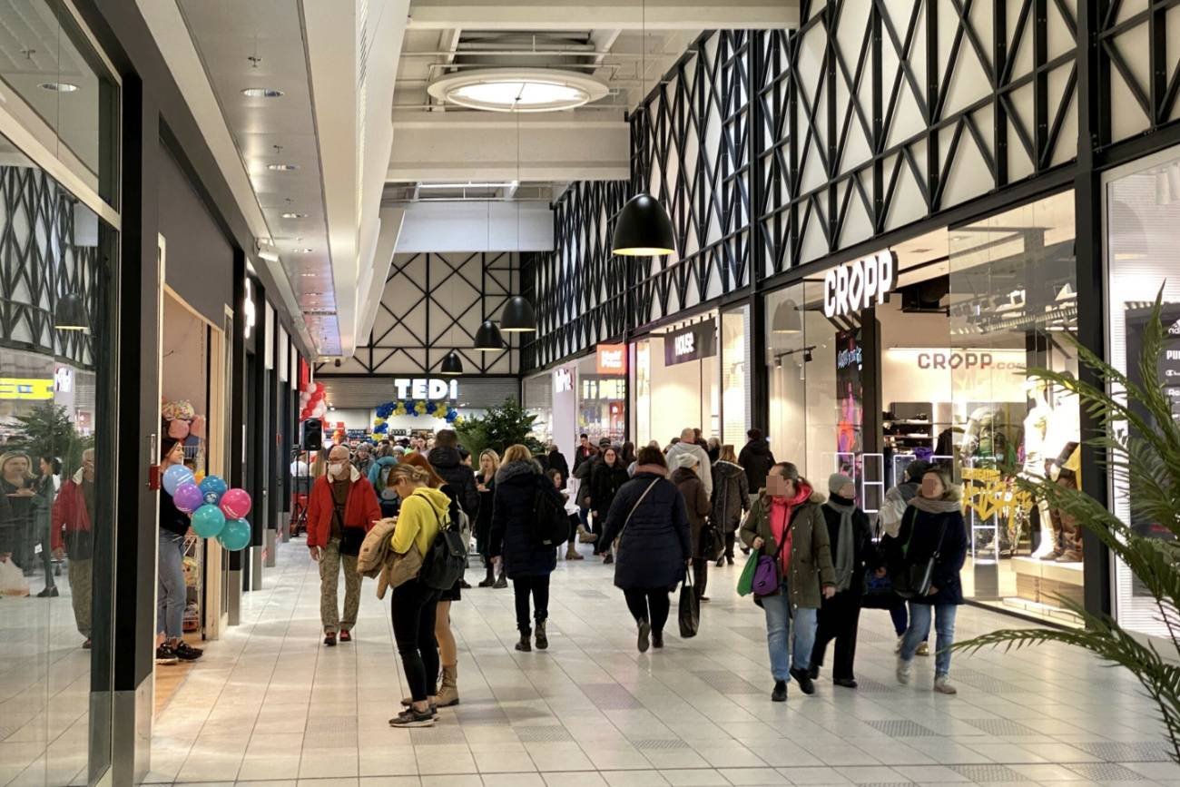 Klienci, centrum handlowe.