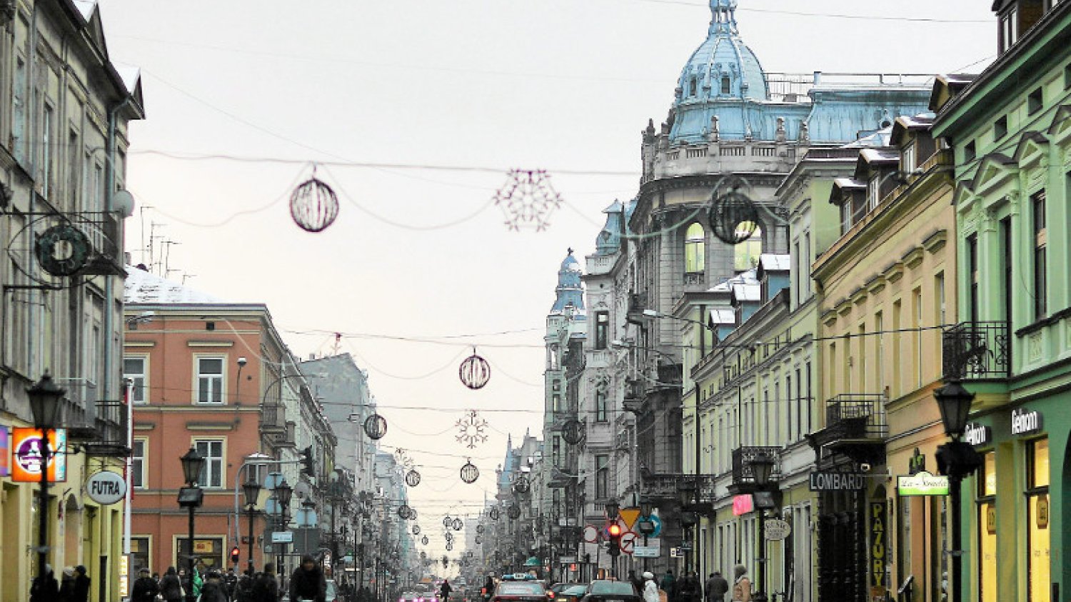 Łódź - ulica Piotrkowska kierunku ulicy Więckowskiego.