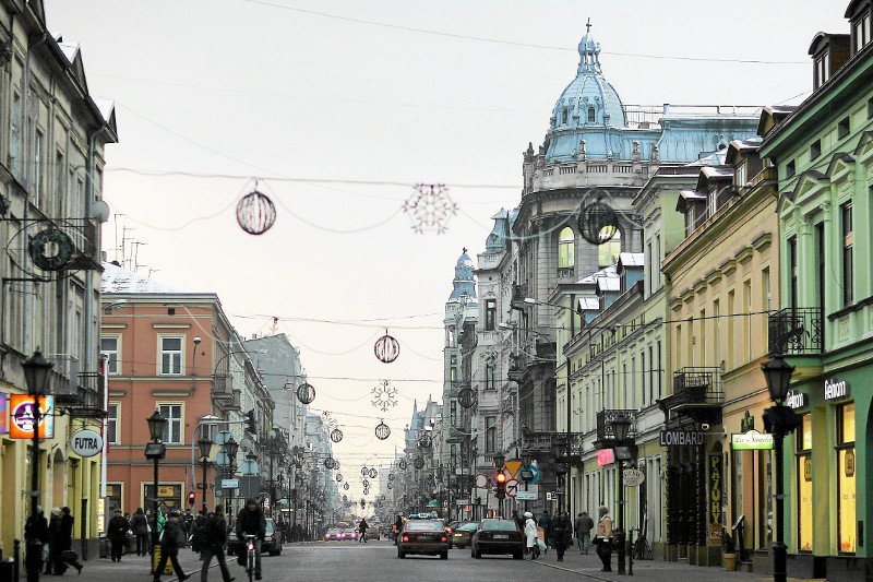 Łódź - ulica Piotrkowska kierunku ulicy Więckowskiego.